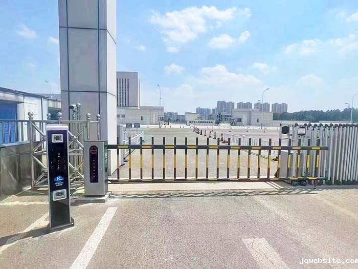 学校车牌识别系统