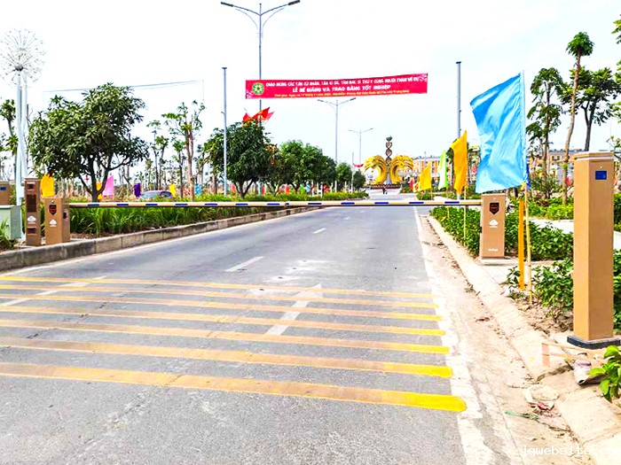 某大学生城采用 “jqwebsite” 车牌识别系统