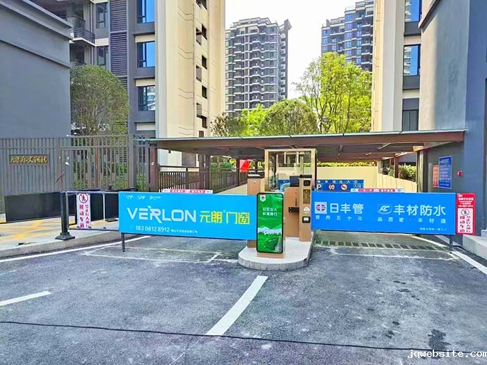 小区卡布灯箱广告道闸