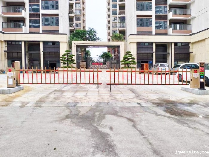 某小区采用 “jqwebsite” 车牌识别系统